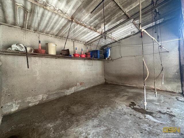 8-İZMİR BORNOVA PINARBAŞINDA SATILIK İŞYERİ VE ARAZİ